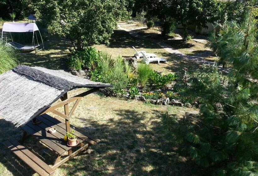 Acacias Hôtel Motel