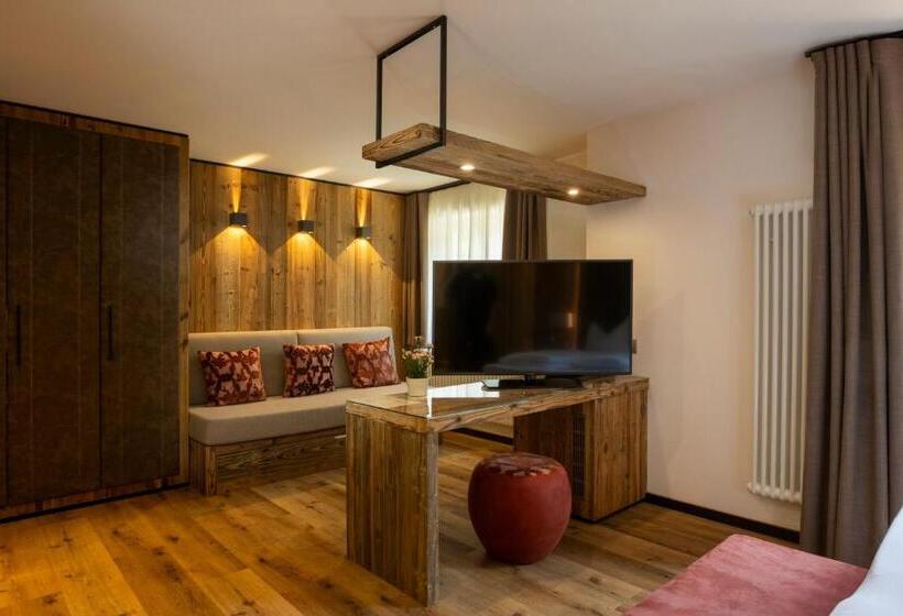 בית מלון כפרי Pineta