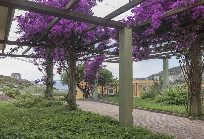 הוסטל Argentiera Inn