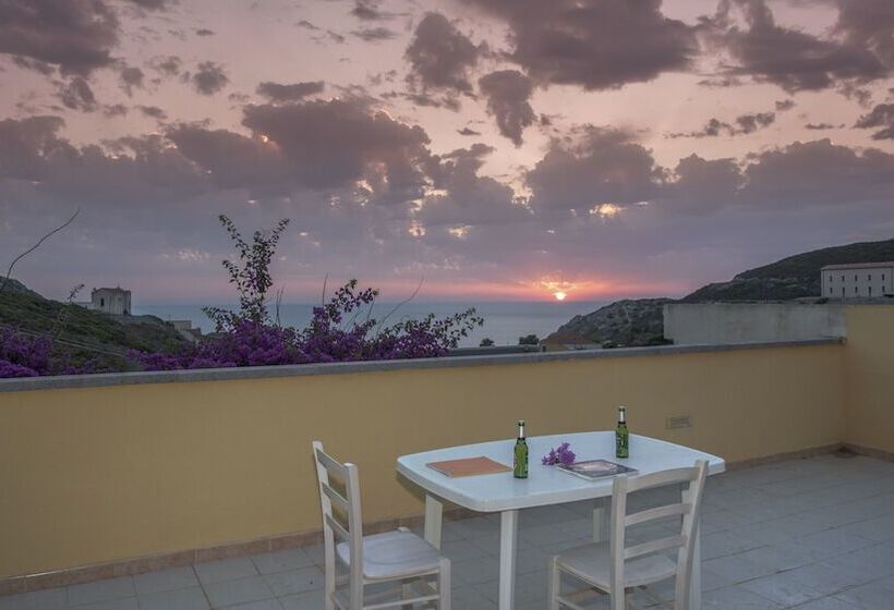 הוסטל Argentiera Inn