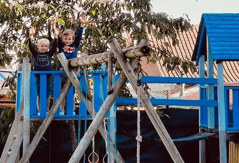 B&b Casa Roman & Vakantiewoning Voor 1 Pers Tot Max 32 Personen