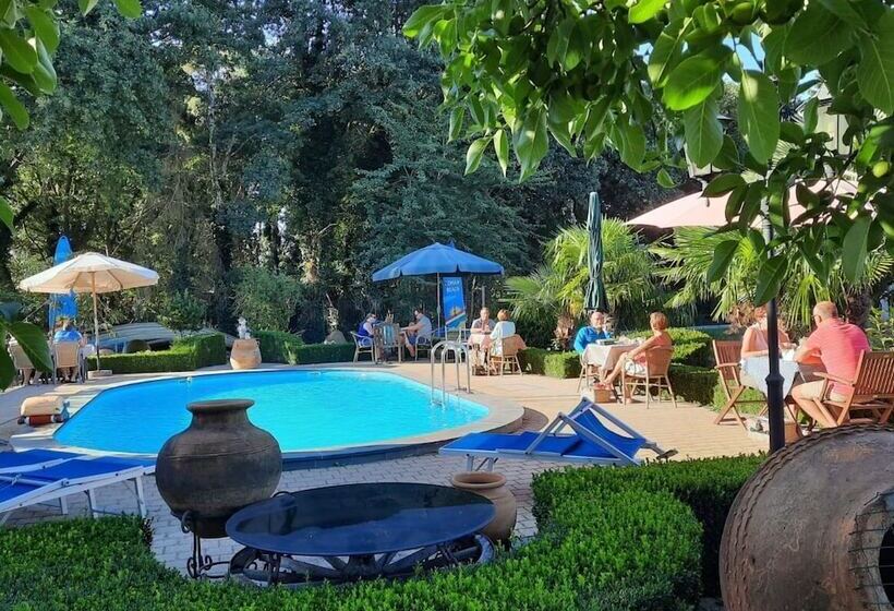 B&b Casa Roman & Vakantiewoning Voor 1 Pers Tot Max 32 Personen