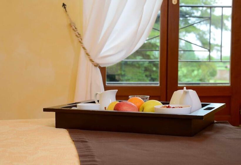 مبيت وإفطار Albergo Dimora Storica Antica Hostelleria