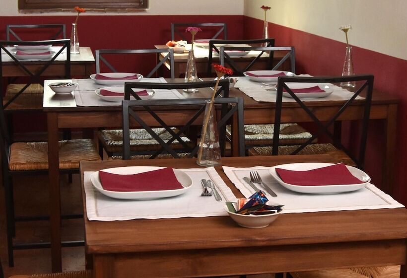 مبيت وإفطار Albergo Dimora Storica Antica Hostelleria