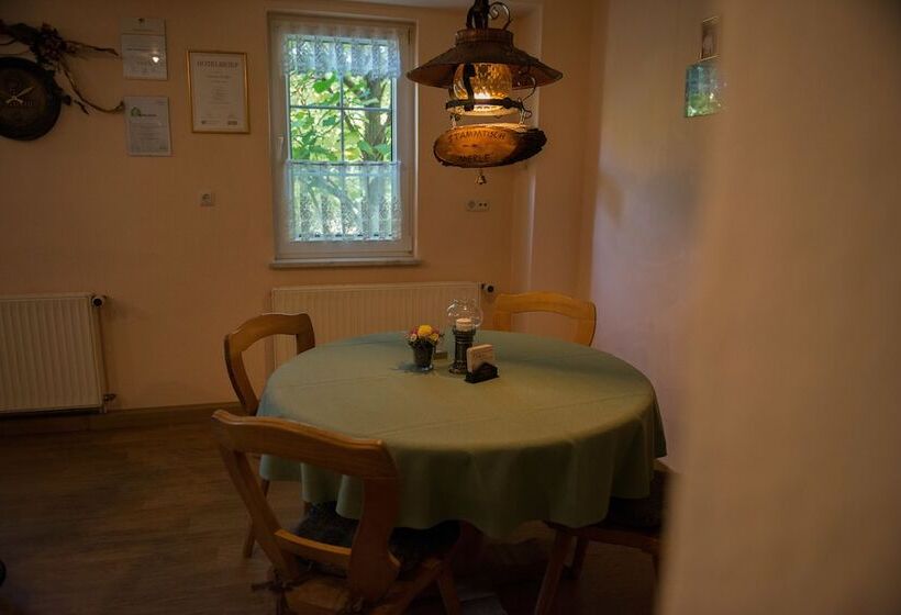 ベッドアンドブレックファースト Gasthaus Mörla