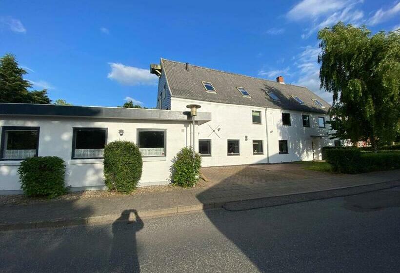 مبيت وإفطار Højer