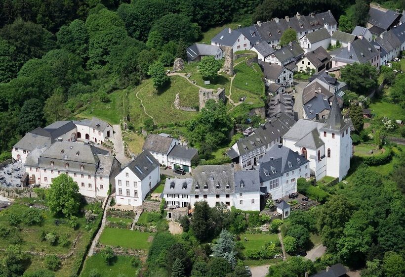 Burghaus & Villa Kronenburg