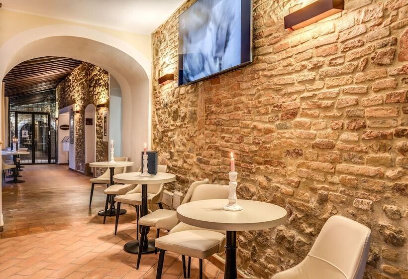 בית מלון כפרי Abbazia Collemedio Resort & Spa