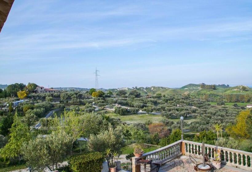 فندق Agriturismo Fassi