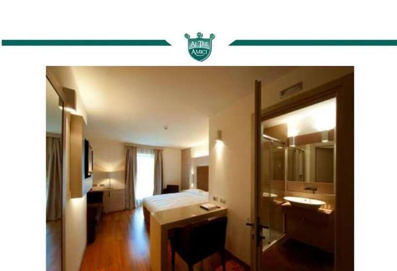 ホテル Ai Tre Amici