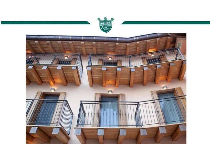 ホテル Ai Tre Amici