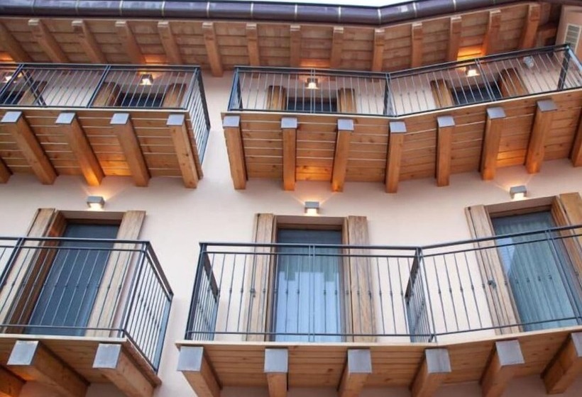 ホテル Ai Tre Amici