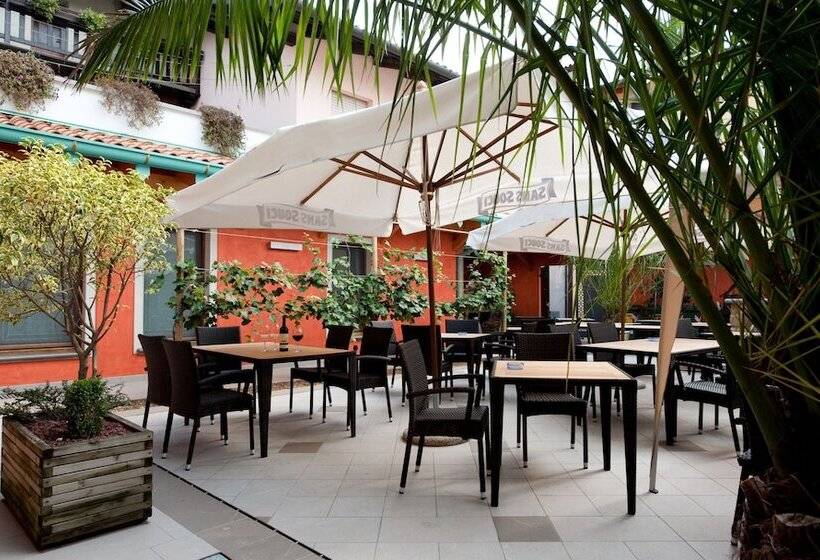 ホテル Ai Tre Amici