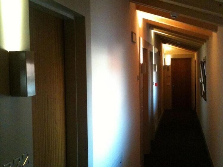 ホテル Ai Tre Amici