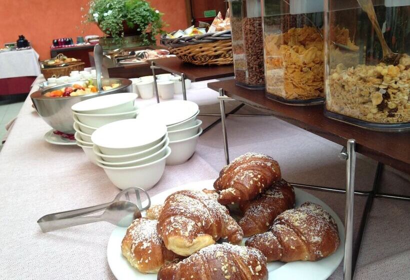 ホテル Ai Tre Amici