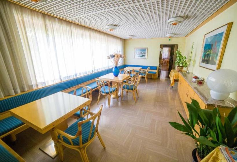 ホテル Albergo Benito