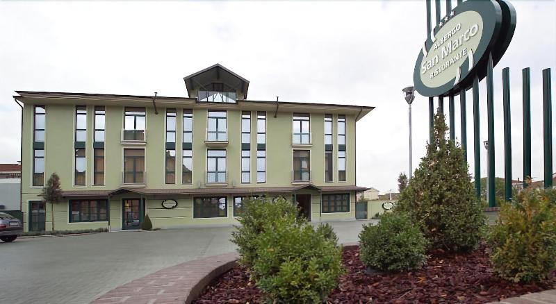 فندق Albergo Ristorante San Marco