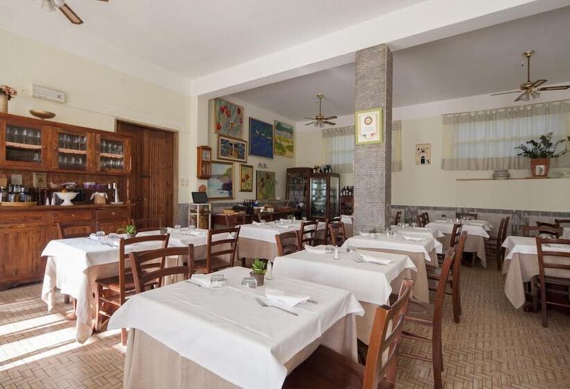 בית מלון כפרי Antica Locanda Luigina