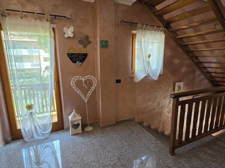 בית מלון כפרי Antico Fienile Agritur