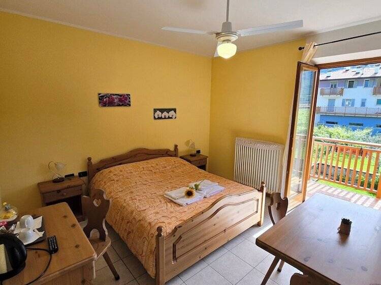 בית מלון כפרי Antico Fienile Agritur