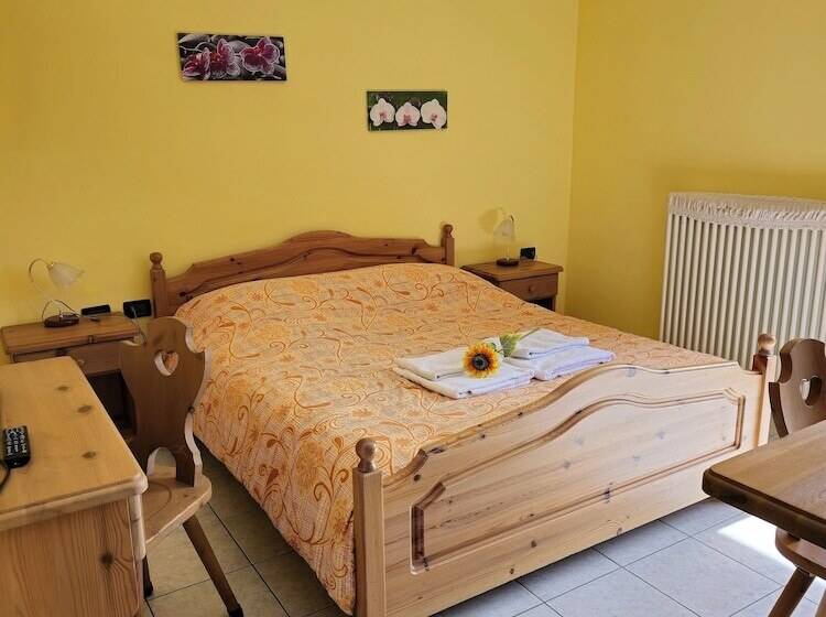 בית מלון כפרי Antico Fienile Agritur