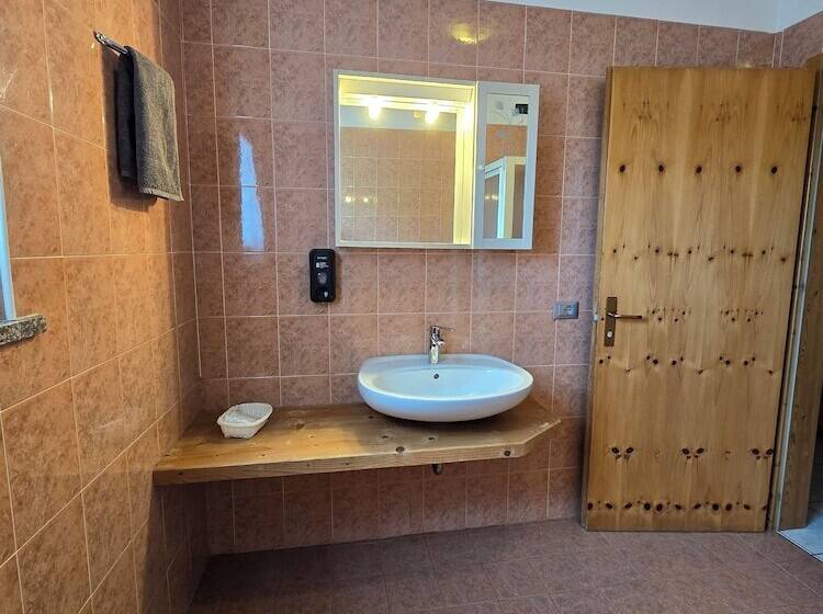 בית מלון כפרי Antico Fienile Agritur