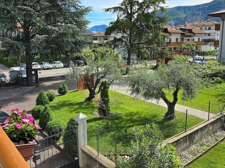 בית מלון כפרי Antico Fienile Agritur