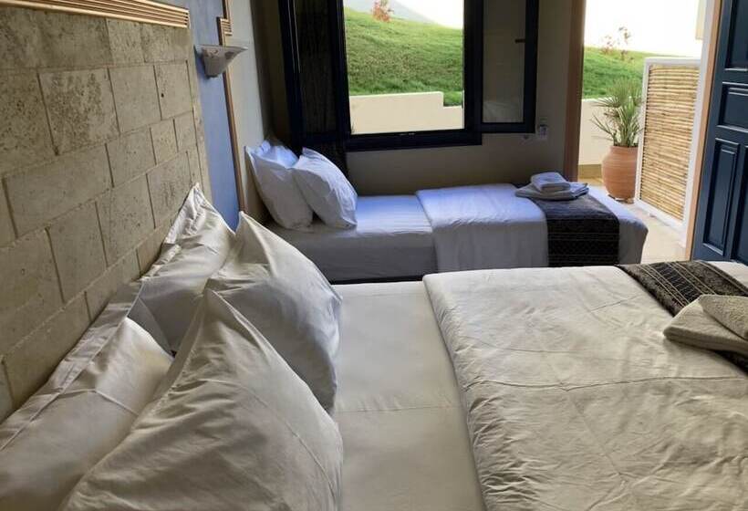 בית מלון כפרי Astoria