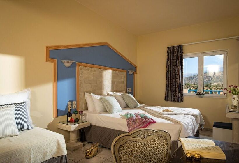 בית מלון כפרי Astoria