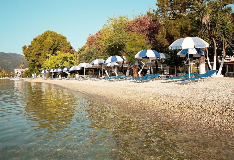 בית מלון כפרי Avra Beach