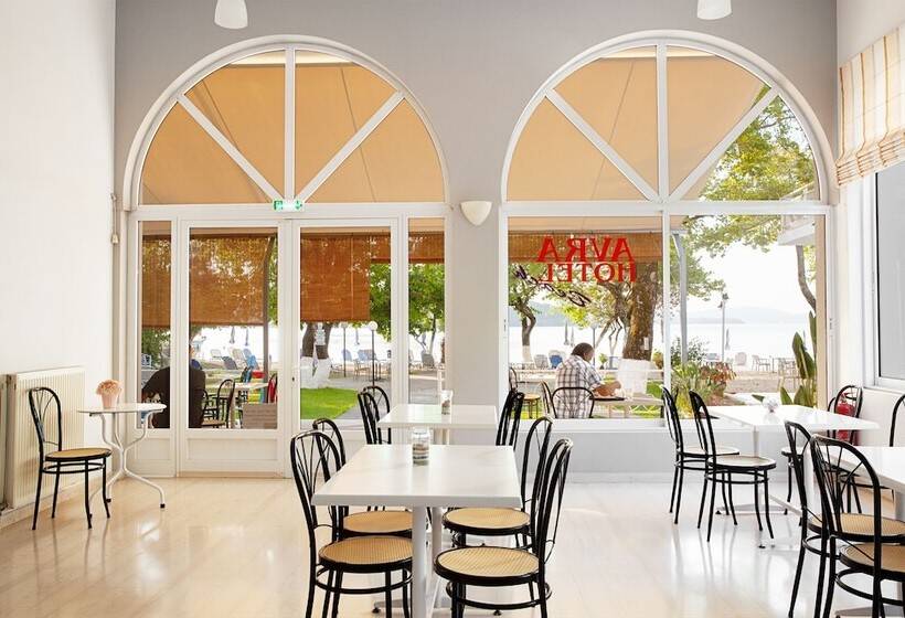 בית מלון כפרי Avra Beach