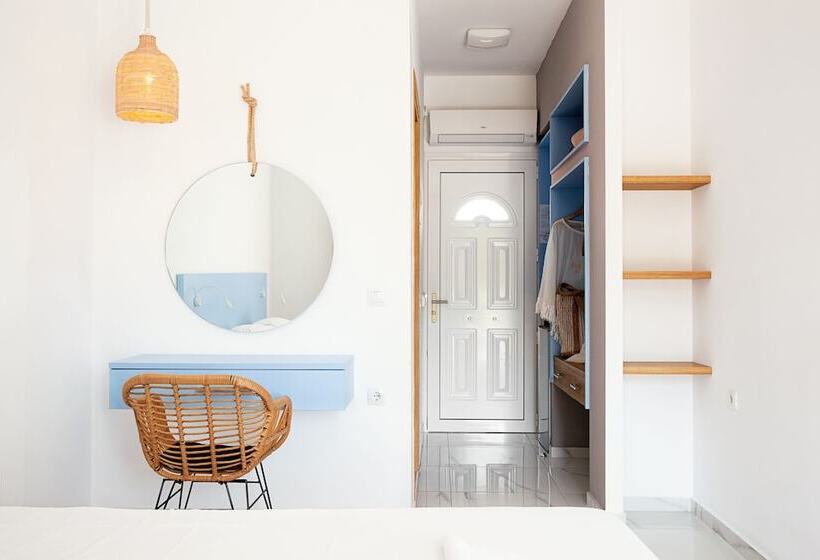 בית מלון כפרי Avra Beach