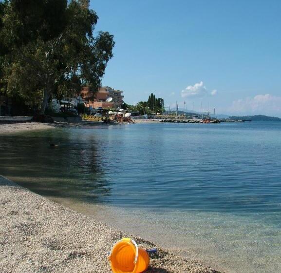 호텔 Avra Budget Beach Rooms