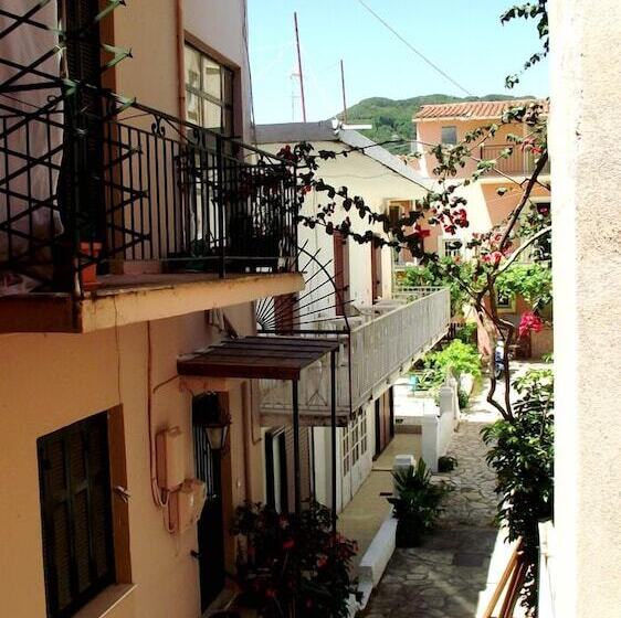 호텔 Avra Budget Beach Rooms