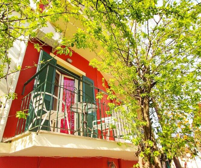 호텔 Avra Budget Beach Rooms