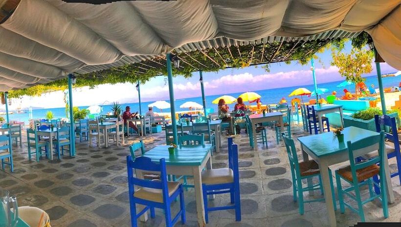 호텔 Avra Budget Beach Rooms