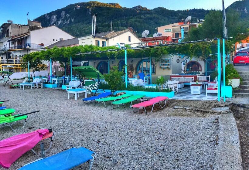 호텔 Avra Budget Beach Rooms