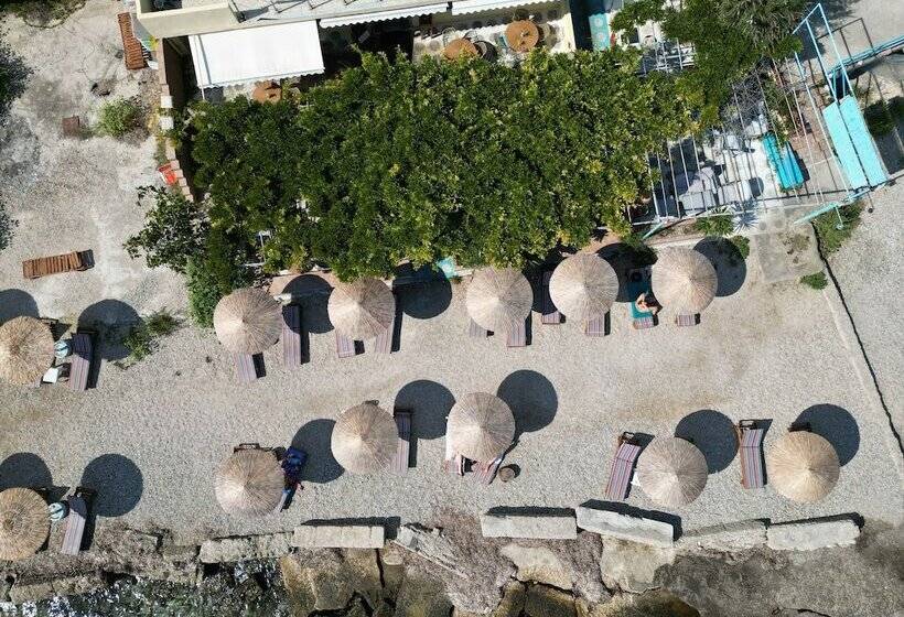 호텔 Avra Budget Beach Rooms