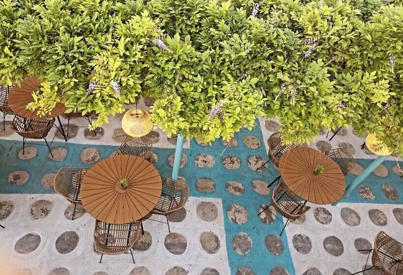 호텔 Avra Budget Beach Rooms