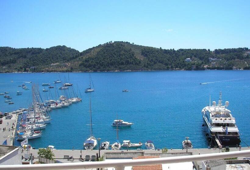 בית מלון כפרי Babis