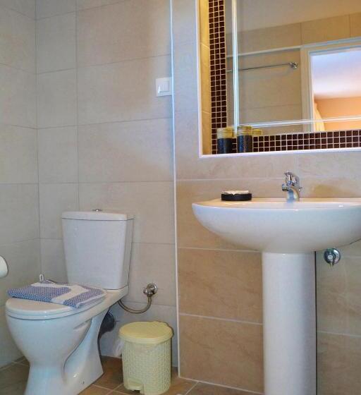 Отель Bella Vista Apartments