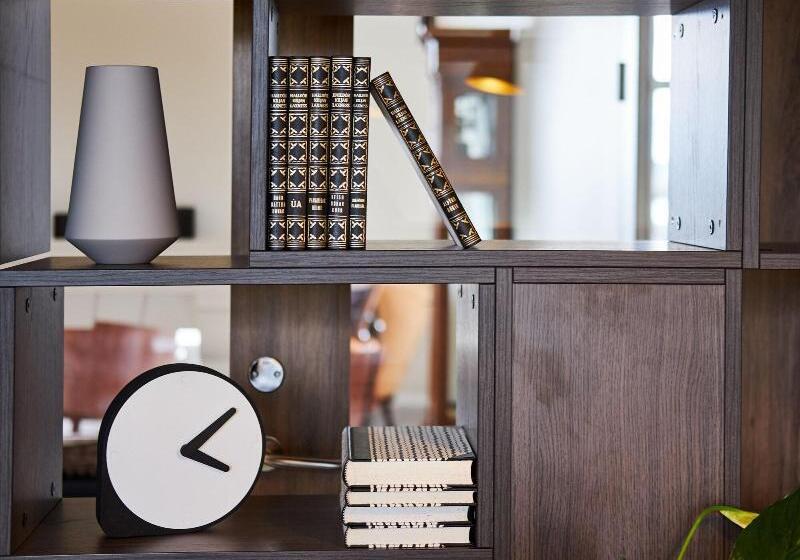 هتل Berg By Keflavik Airport