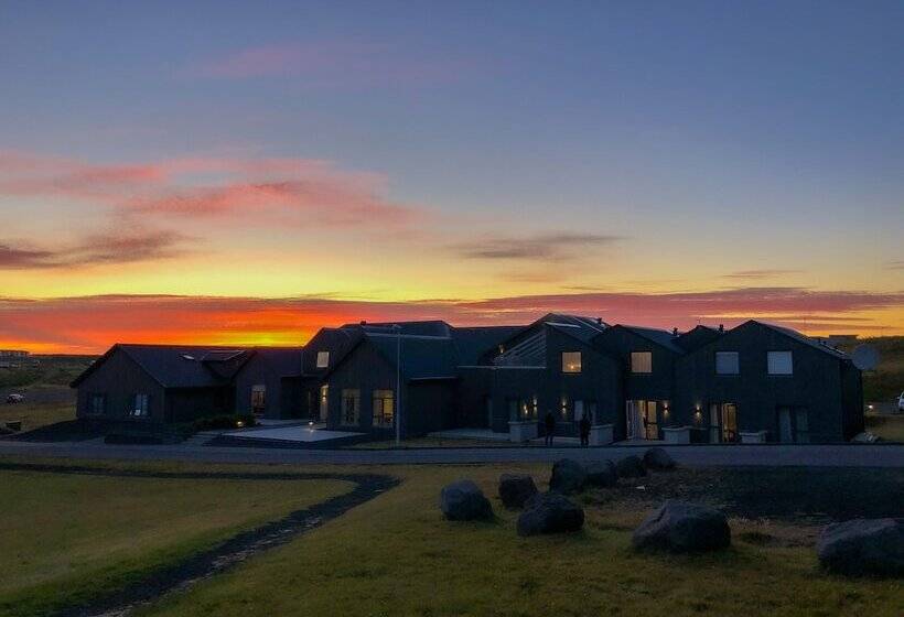 هتل Berg By Keflavik Airport