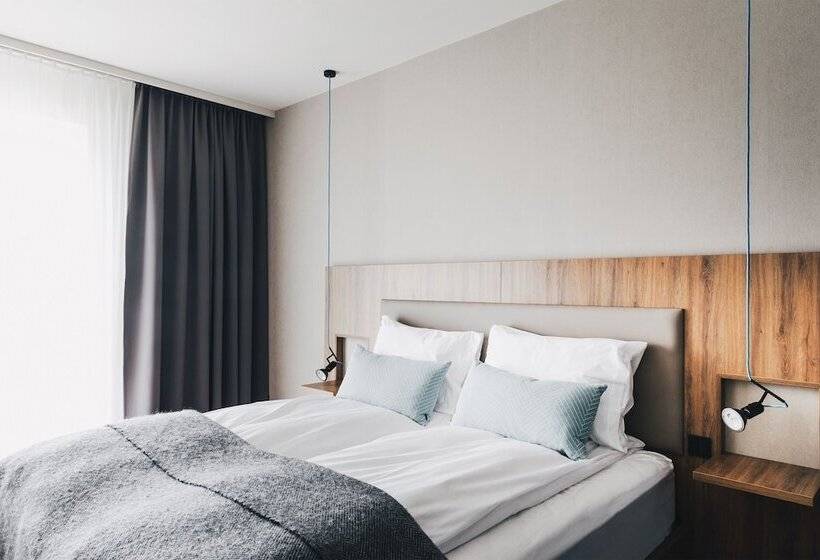 هتل Berg By Keflavik Airport