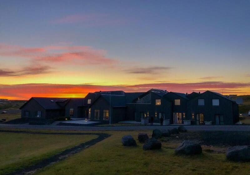 هتل Berg By Keflavik Airport