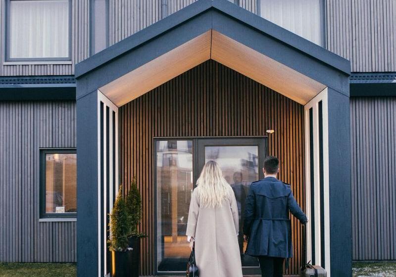 هتل Berg By Keflavik Airport