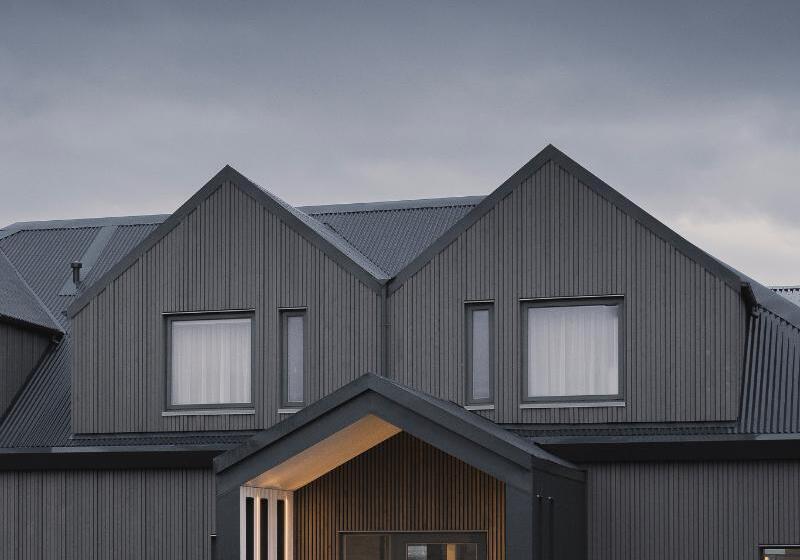 هتل Berg By Keflavik Airport