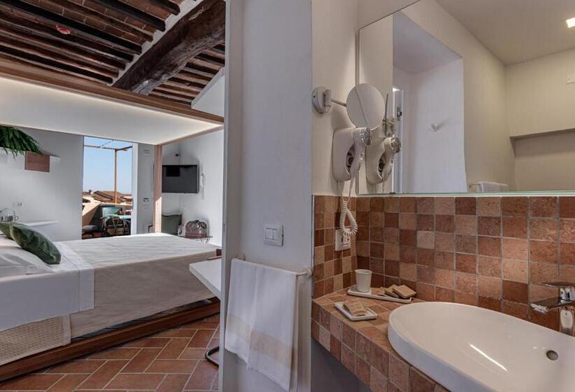 فندق Bosco Della Spina