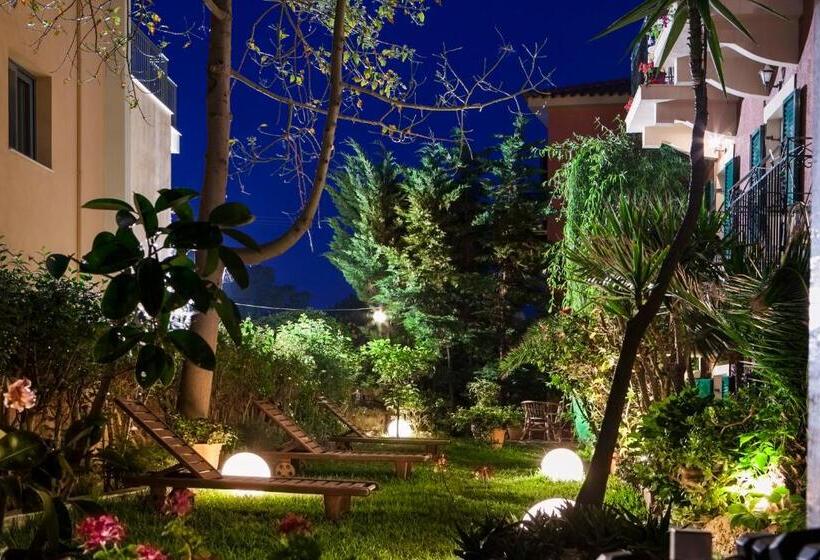 Отель Captain S House