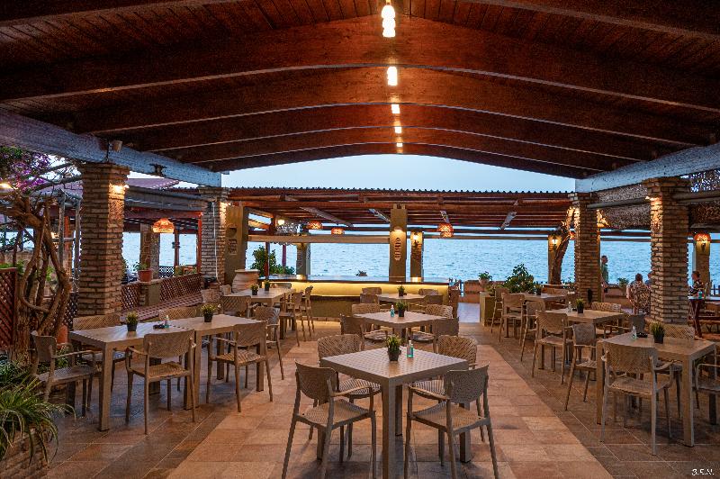 בית מלון כפרי Castella Beach